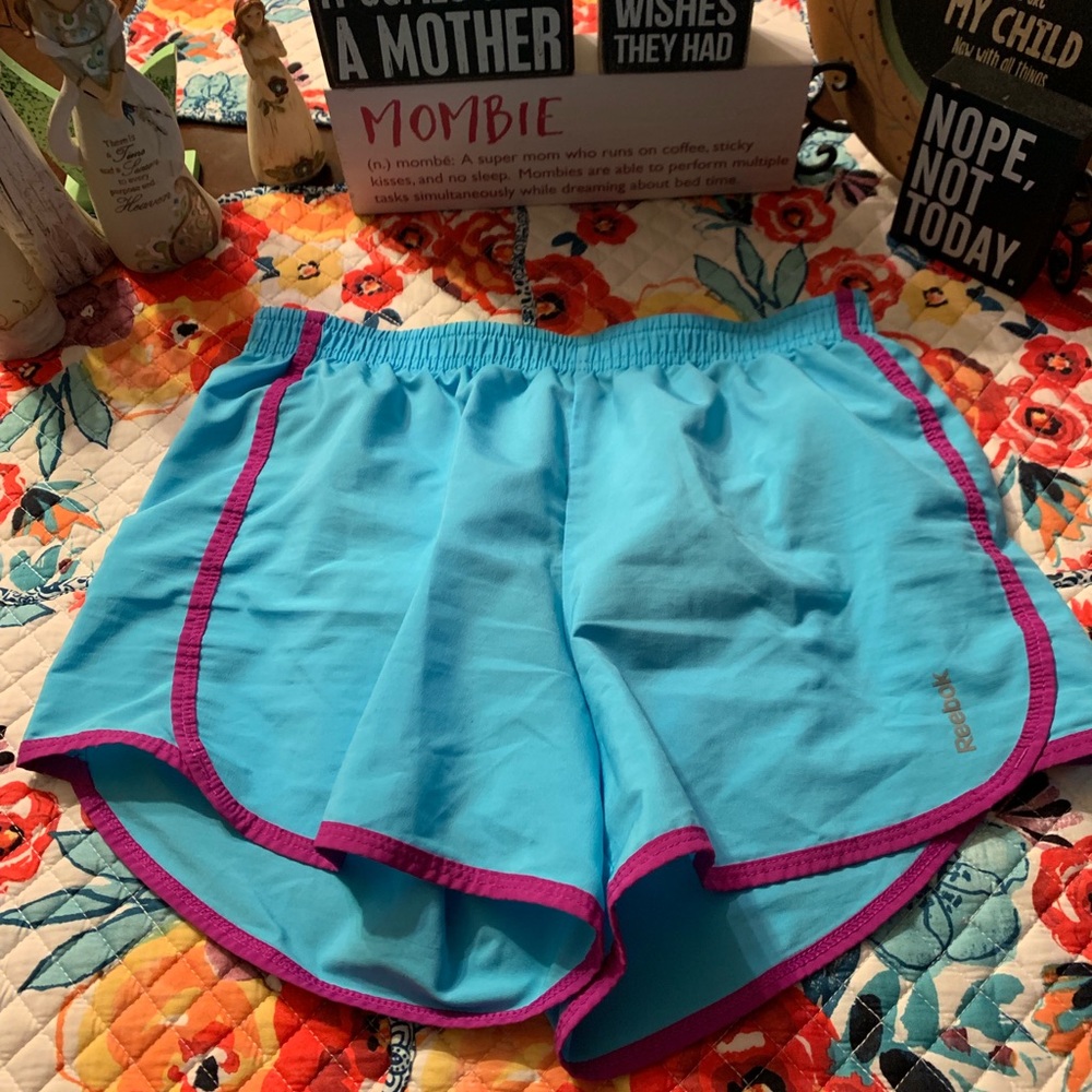 💜Awesome Girls Reebok Shorts Size Large 12 / 14💜
